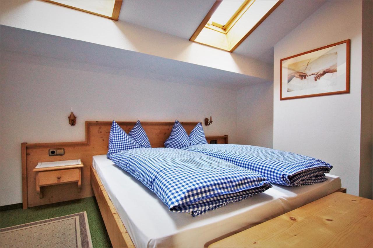 Ferienhaus Waldwinkl Hotel Grainau Quarto foto