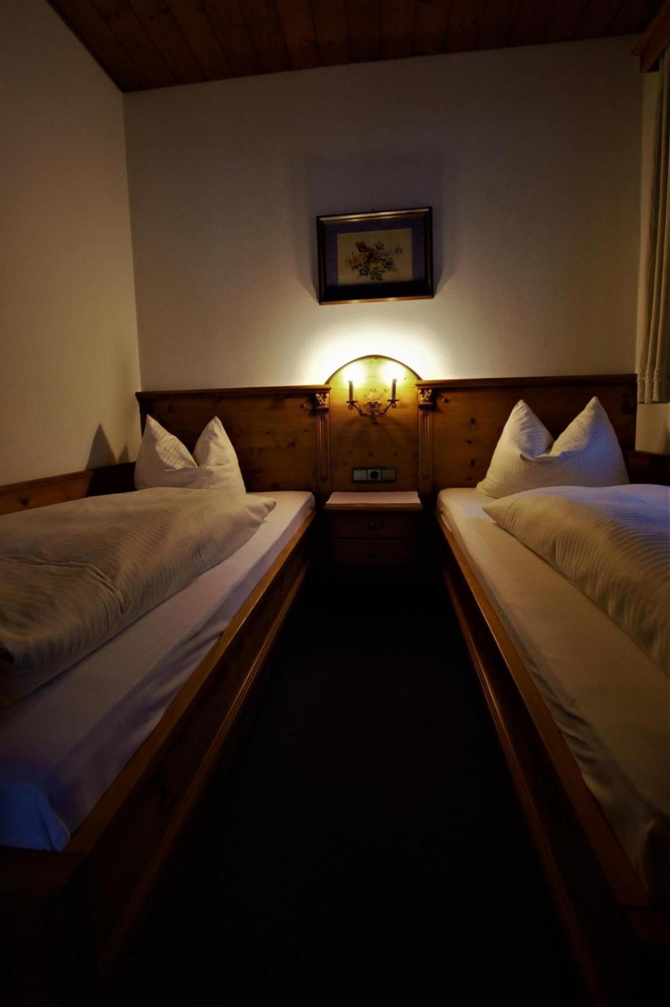 Ferienhaus Waldwinkl Hotel Grainau Quarto foto