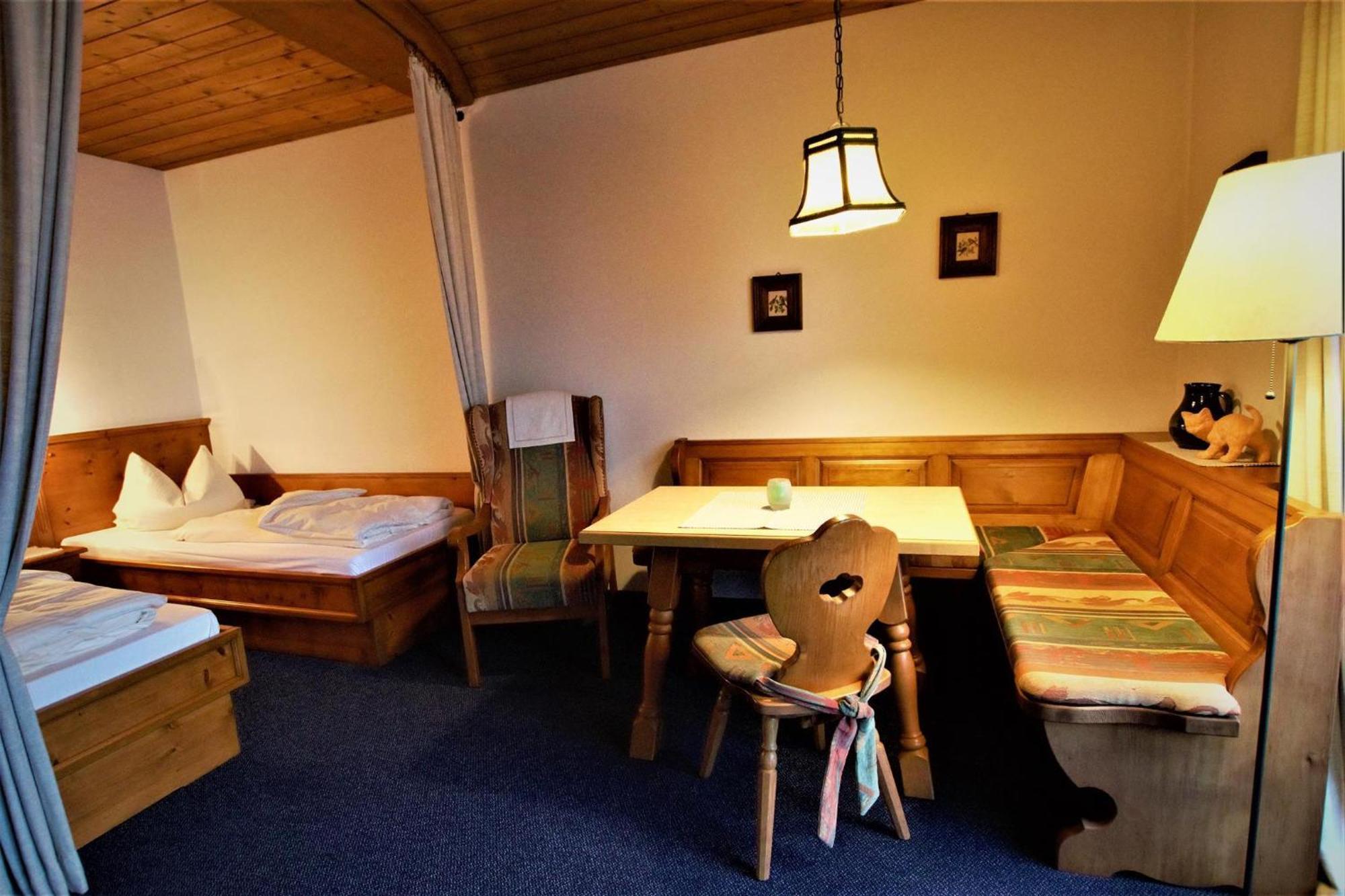 Ferienhaus Waldwinkl Hotel Grainau Quarto foto